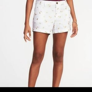 NWT Old Navy Everyday Mid-Rise Shorts